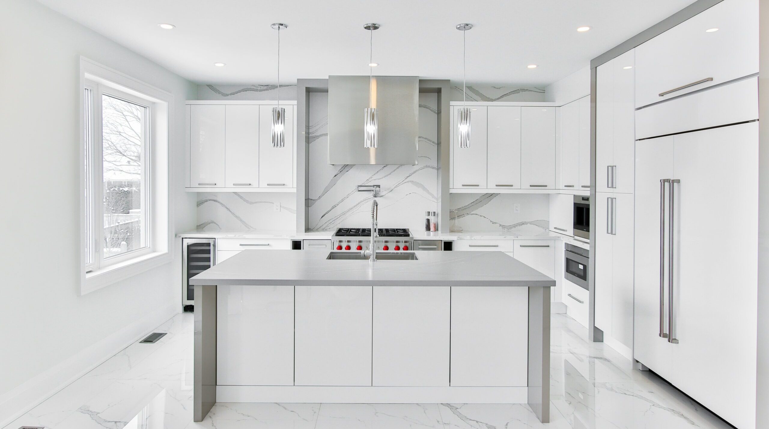White modern kitchen